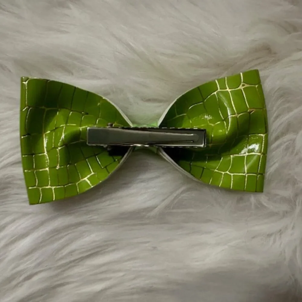 Green with Gold pattern 4